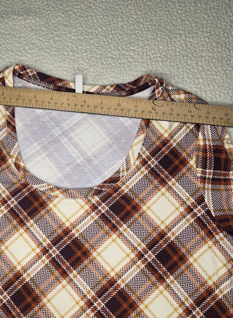 Cato Plaid Long-Sleeve Swing Top - Cream & Brown Size Medium - Picture 5 of 8